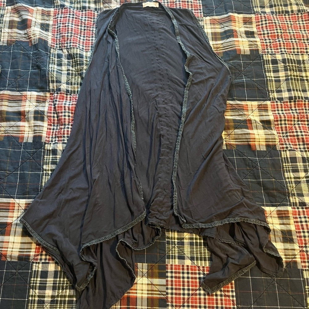 Altar'd State Grey Blue Sleeveless Shaw - Picture 5 of 7